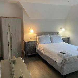 Two-Bedroom Apartment Sea View